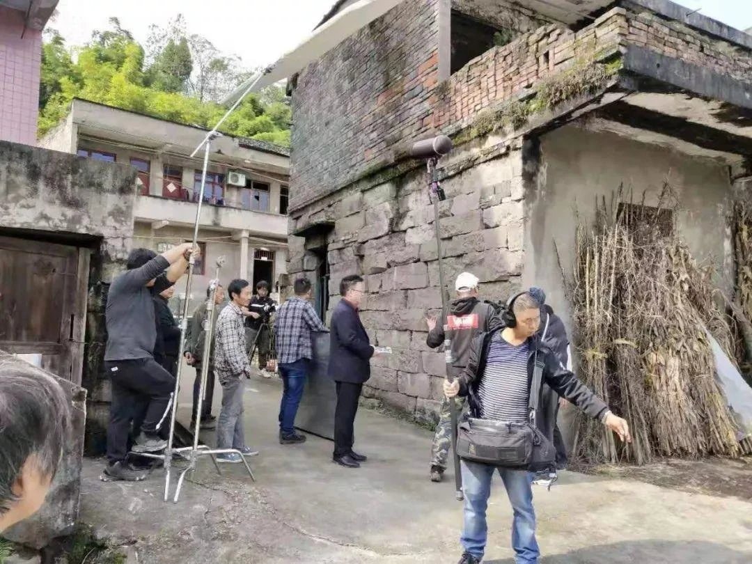 微电影《亲人》收官！川影设计与美术学院戏美系同学负责造型设计